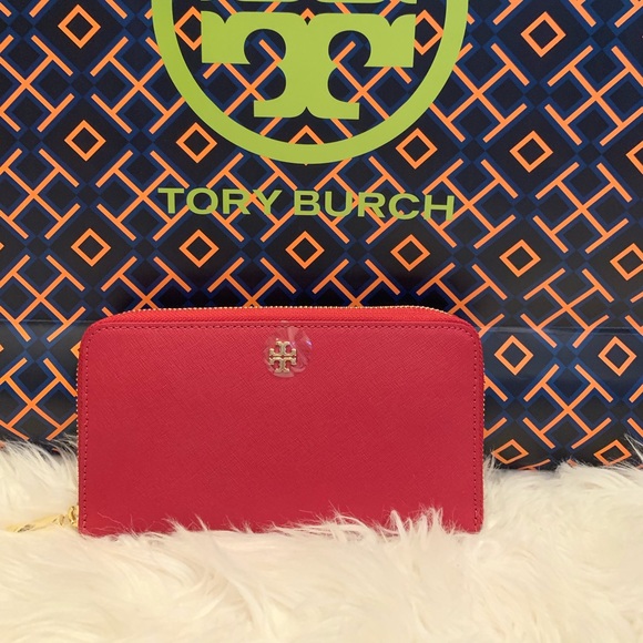 Tory Burch Handbags - NWOT Authentic Tory Burch Emerson Zip Wallet